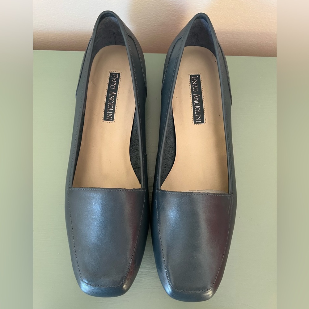 Enzo Liberty Womens Size 9. Blue Leather Flats Loafers Square Toe Shoes - Picture 2 of 8